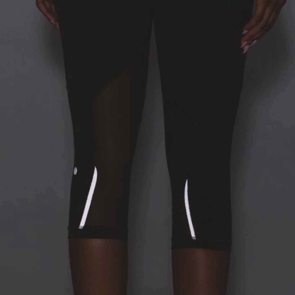 Lululemon Outrun Crop Leggings View 2